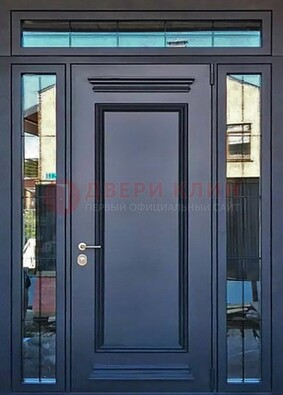 Черная металлическая дверь с фрамугой и филенкой ДФГ-19 в Санкт-Петербурге