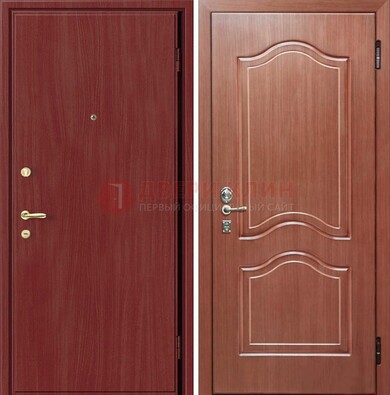 Красная металлическая дверь с ламинатом МДФ внутри ДЛ-8 в Санкт-Петербурге