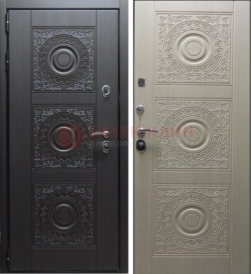Темная стальная дверь с МДФ ДМ-161 для коттеджа в Санкт-Петербурге
