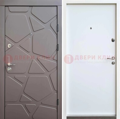 Серая входная дверь с филенчатой МДФ ДМ-216 в Санкт-Петербурге