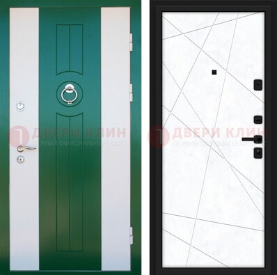 Зеленая железная дверь с панелями МДФ ДМ-369 в Санкт-Петербурге