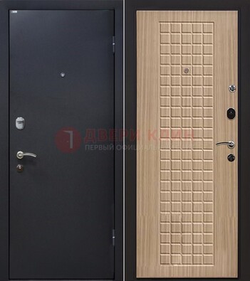 Черная металлическая дверь с порошковым покрытием ДП-157 в Санкт-Петербурге