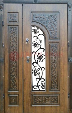 Морозостойкая металлическая парадная дверь ДПР-12 в Санкт-Петербурге