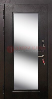 Коричневая железная дверь со стеклом для дома ДС-23 в Санкт-Петербурге