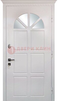 Светлая железная дверь со стеклом ДС-29 в Санкт-Петербурге