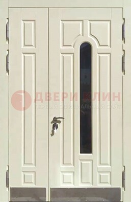 Белая двухстворчатая металлическая дверь со стеклом ДС-71 в Санкт-Петербурге