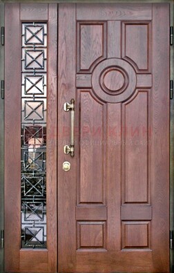 Распашная входная дверь со стеклом и ковкой ДСК-116 в Санкт-Петербурге