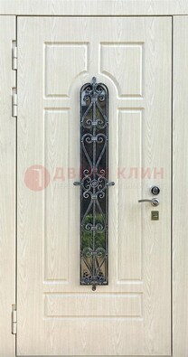 Светлая стальная дверь со стеклом и ковкой ДСК-118 в Санкт-Петербурге