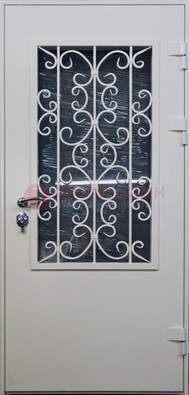 Простая железная дверь со стеклом и ковкой ДСК-11 в Краснознаменске
