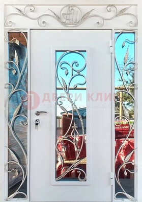 Белая входная дверь порошок со стеклом и ковкой ДСК-165 в Самаре