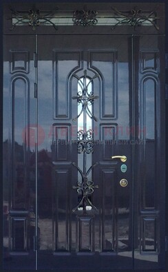 Глянцевая полуторная дверь Винорит стекло и ковка ДСК-275 в Саранске