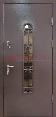 Металлическая дверь Порошок с небольшим стеклом и ковкой ДСК-282 в Санкт-Петербурге
