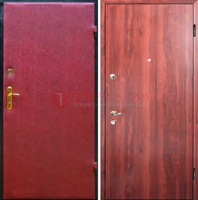 Красная входная дверь с винилискожей ДВ-30 в Санкт-Петербурге