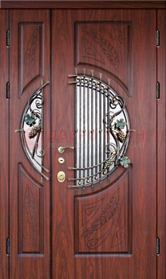 Железная дверь с виноритом и стеклом с ковкой ДВТ-170 в Санкт-Петербурге