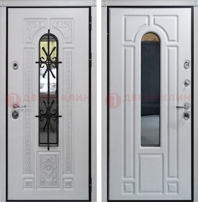 Белая стальная дверь с виноритом и ковкой снаружи ДВТ-197 в Йошкар-Оле