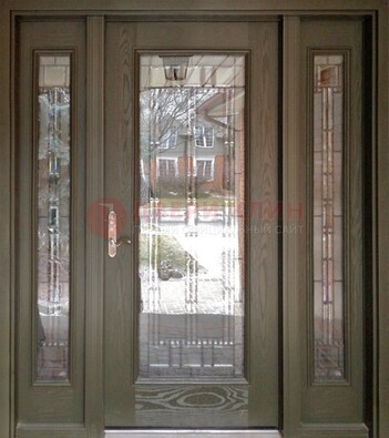 Коричневая стальная дверь с массивом дуба с витражом ВЖ-16 в Санкт-Петербурге